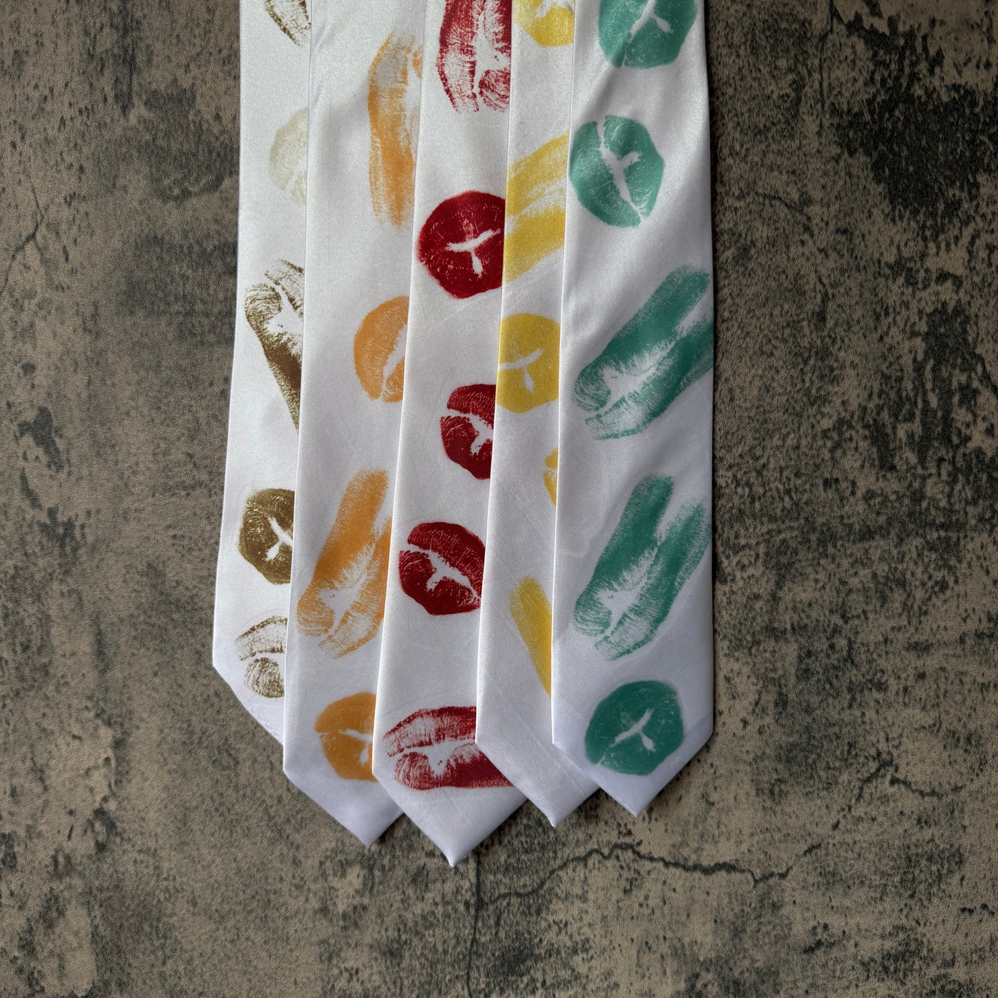 KISS TIES
