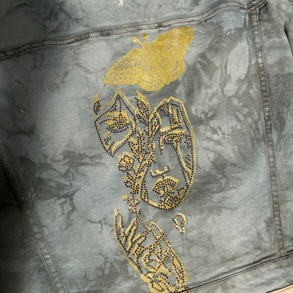 Guilded face